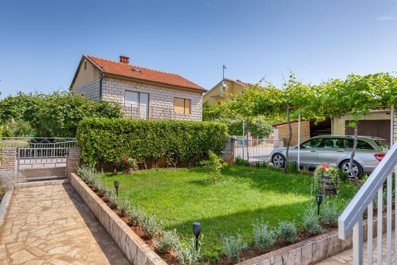 Apartment Tesic Close To The Sea With Shared 4Xbicycles فاجانا المظهر الخارجي الصورة