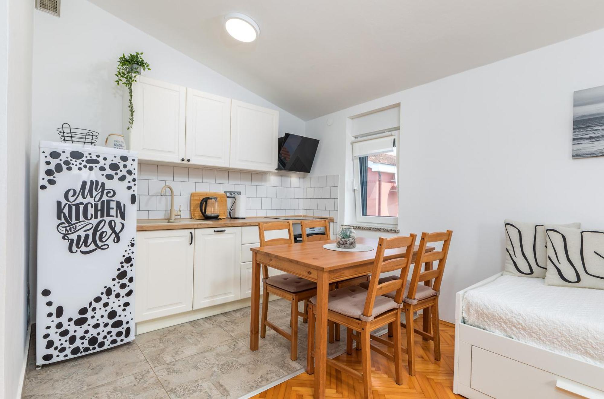Apartment Tesic Close To The Sea With Shared 4Xbicycles فاجانا المظهر الخارجي الصورة